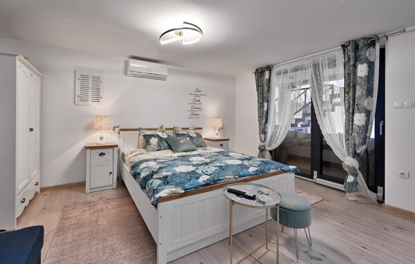 Holiday Home - Bjelovar - Kapela , Croatia - CCC596 601