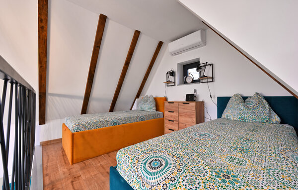 Holiday Home - Bjelovar - Kapela , Croatia - CCC596 602