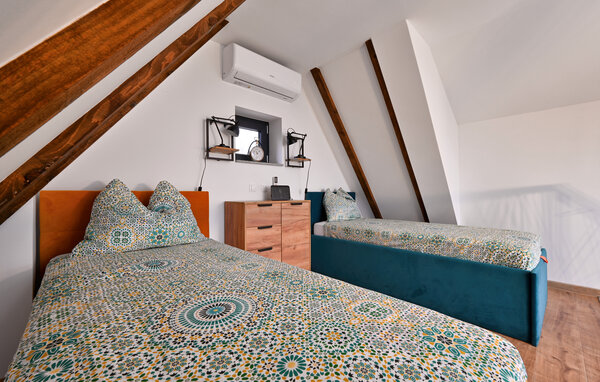 Holiday Home - Bjelovar - Kapela , Croatia - CCC596 603