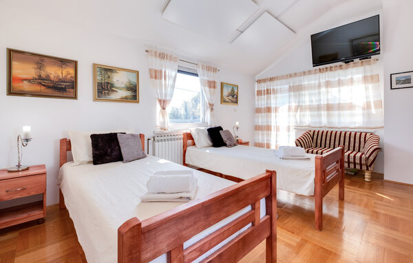 Semesterhus - Zagreb-Brezane Lekenicke , Kroatien - CCC660 605