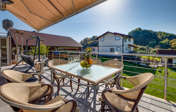 Semesterhus - Zagreb-Brezane Lekenicke , Kroatien - CCC660 108