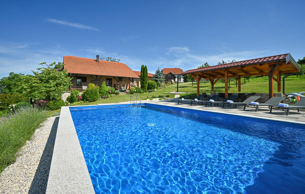 Holiday Home - Varazdin-Luzan Biskupecki , Croatia - CCC665 1