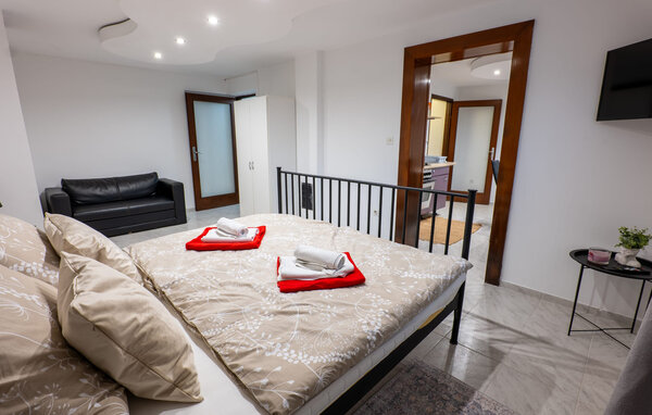 Holiday Home - Karlovac , Croatia - CCC731 605