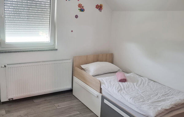 Feriehus - Slavonski brod , Kroatien - CCC733 602