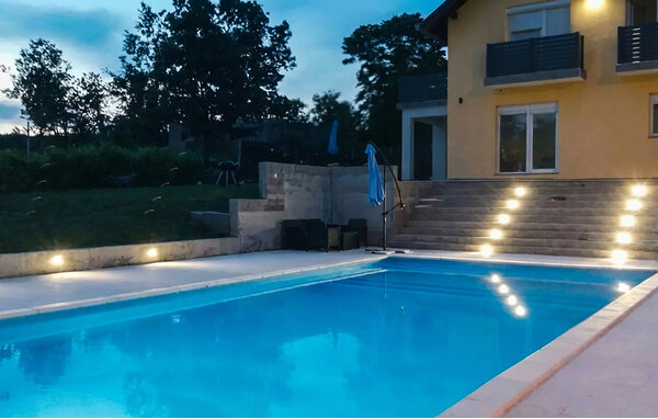 Feriehus - Slavonski brod , Kroatien - CCC733 12