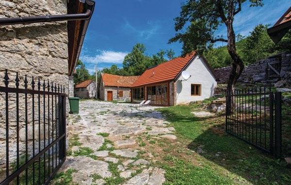 Domy wakacyjne - Lika-Gracac , Chorwacja - CCL053 87