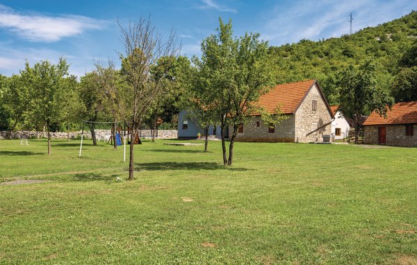 Domy wakacyjne - Lika-Gracac , Chorwacja - CCL053 105
