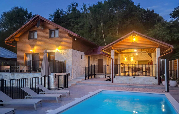 Semesterhus - Gospic-Smiljan , Kroatien - CCL352 1