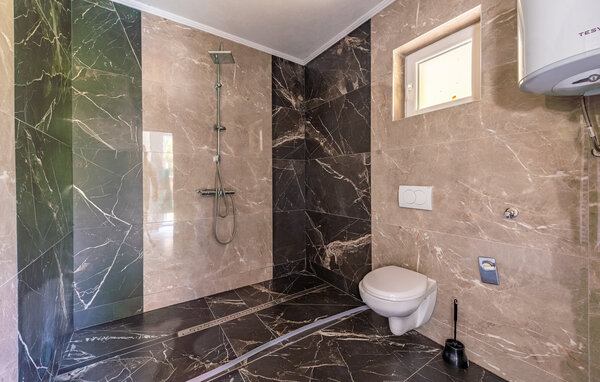 Ferienhaus - Gospic-Divoselo , Kroatien - CCL353 703