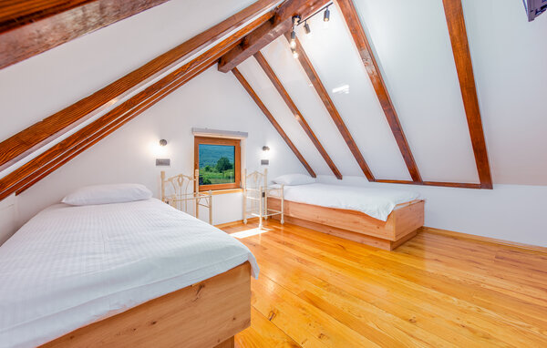 Ferienhaus - Gospic - Debelo Brdo , Kroatien - CCL357 604