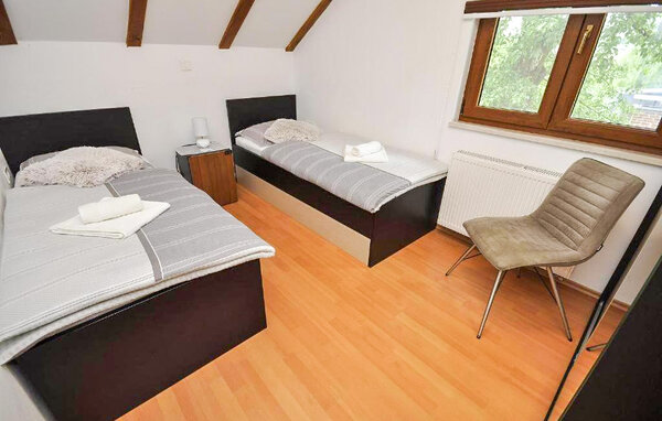 Ferienhaus - Lika - Otocac , Kroatien - CCL364 602