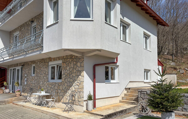 Domy wakacyjne - Gospic - Buzim , Chorwacja - CCL365 81