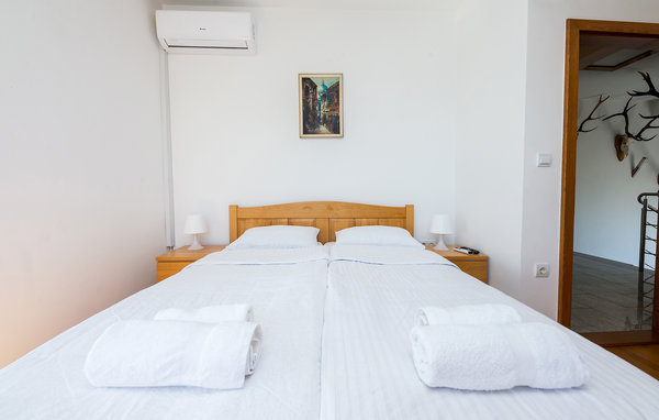 Feriehus - Osijek-Ceminac , Kroatia - CCS072 601
