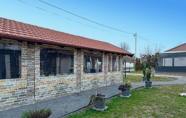 Domy wakacyjne - Osijek - Bizovac , Chorwacja - CCS104 101