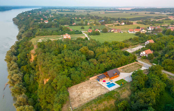 Feriehuse - Vukovar , Kroatien - CCS109 82