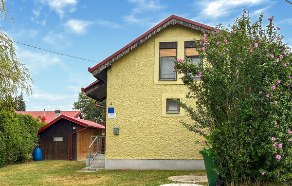 Semesterhus - Batina , Kroatien - CCS130 81