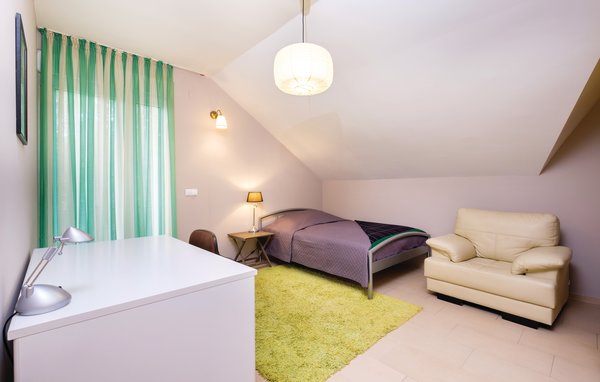 Semesterhus - Zagreb , Kroatien - CCZ040 603
