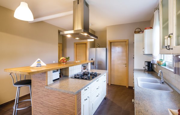 Semesterhus - Zagreb , Kroatien - CCZ040 401