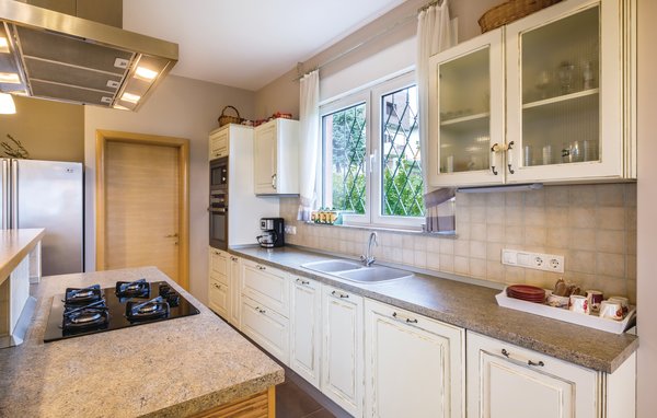 Semesterhus - Zagreb , Kroatien - CCZ040 402
