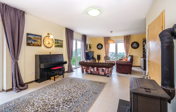Semesterhus - Zagreb , Kroatien - CCZ040 302