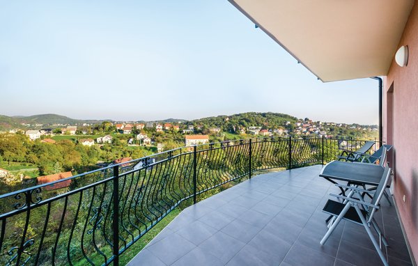 Semesterhus - Zagreb , Kroatien - CCZ040 101