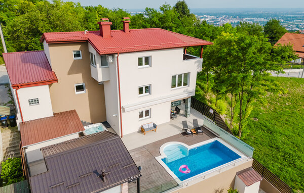 Ferienhaus - Zagreb , Kroatien - CCZ068 81