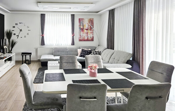 Feriehus - Zagreb-Sesvete , Kroatia - CCZ265 2