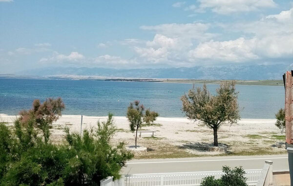 Genießen Sie in dieser charmanten Ferienwohnung einen wunderschönen Meerblick und die Nähe zum Strand.

Diese freundliche Ferienwohnung liegt praktisch direkt am Strand und empfängt Sie mit einer ..