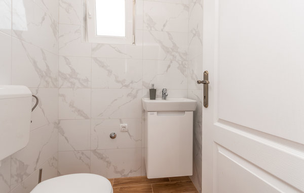 Domy wakacyjne - Biograd-Radasinovci , Chorwacja - CDA915 705