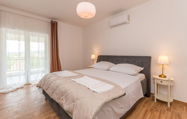 Domy wakacyjne - Biograd-Radasinovci , Chorwacja - CDA915 601