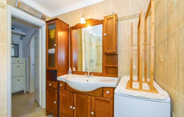 Domy wakacyjne - Brac-Nerezisca , Chorwacja - CDB615 701