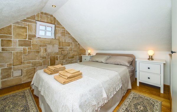 Domy wakacyjne - Brac-Nerezisca , Chorwacja - CDB615 601