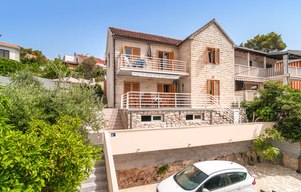 Domy wakacyjne - Brac-Splitska , Chorwacja - CDB677 81