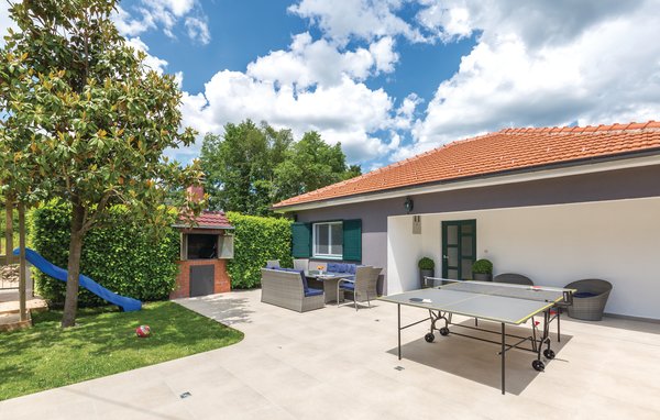 Holiday Home - Makarska-Kamenmost , Croatia - CDC060 101