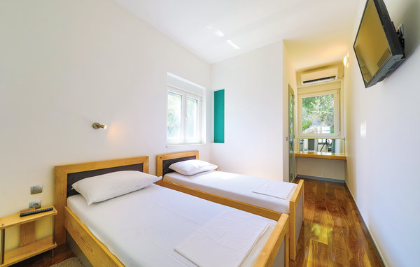 Holiday Home - Kastel Stari , Croatia - CDC401 605