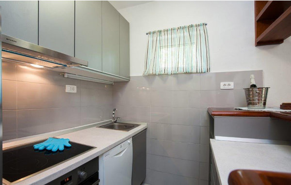 Ferienhaus - Okrug Gornji-Ciovo , Kroatien - CDC486 302