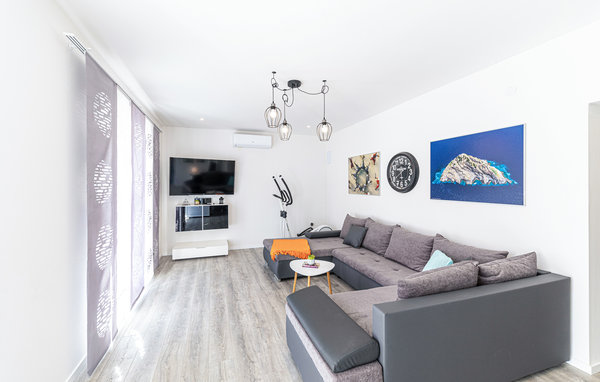 Holiday Home - Drnis , Croatia - CDC539 3