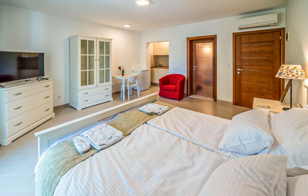 Holiday Home - Ciovo-Okrug Gornji , Croatia - CDC805 604