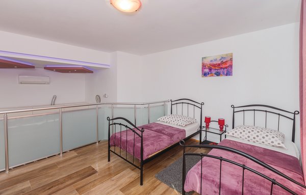 Kuća-za-odmor - Trogir-Vinisce , Hrvatska - CDC845 602
