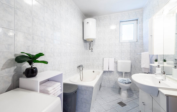 Domy wakacyjne - Split-Dugopolje , Chorwacja - CDC994 701