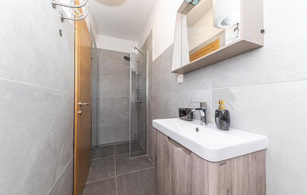 Kuća-za-odmor - Split-Ugljane , Hrvatska - CDC999 703