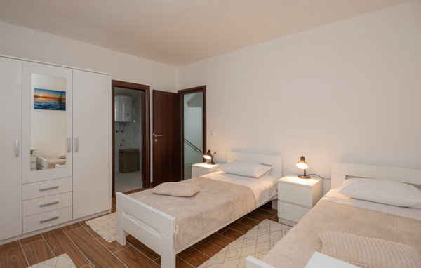 Holiday Home - Makarska-Veliki Prolog , Croatia - CDE192 611