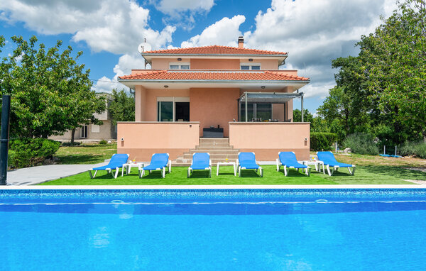 Vacation home 