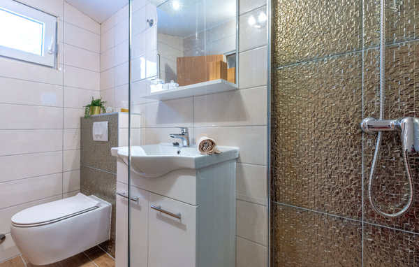Domy wakacyjne - Omis-Katuni , Chorwacja - CDE658 701