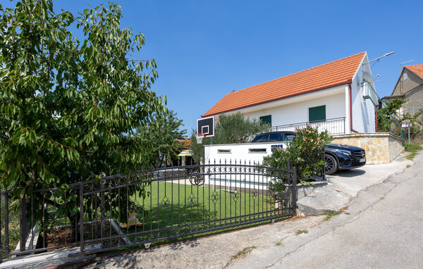 Domy wakacyjne - Omis-Katuni , Chorwacja - CDE658 82