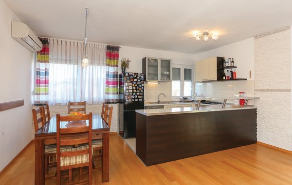 Kuća-za-odmor - Split-Dugopolje , Hrvatska - CDF220 401