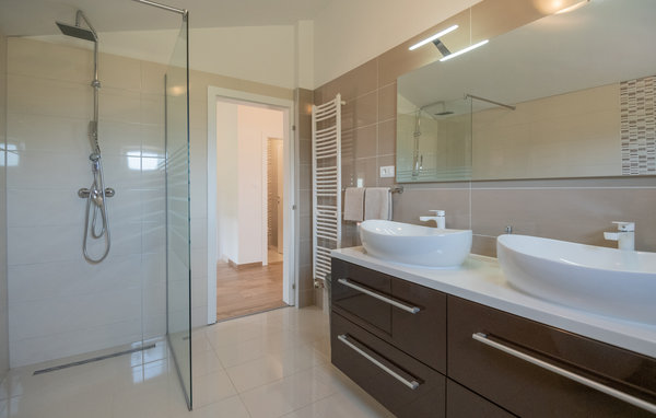 Holiday Home - Makarska-Kamen Most , Croatia - CDF998 705