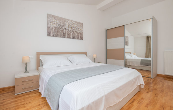 Holiday Home - Makarska-Kamen Most , Croatia - CDF998 603
