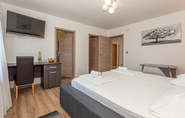 Holiday Home - Sibenik-Zaton , Croatia - CDJ205 605
