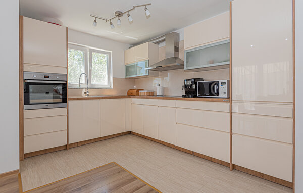 Holiday Home - Sibenik-Zaton , Croatia - CDJ205 402